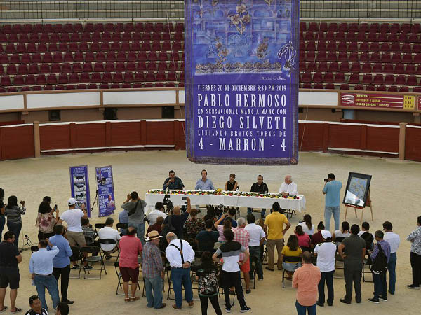 Conferencia de prensa en Cancn