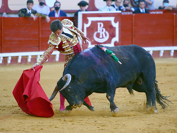 El Juli abre el festejo