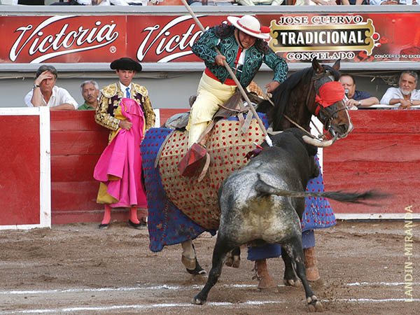 A las rdenes de Jorge Gutirrez