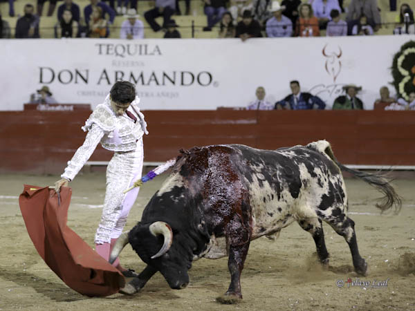 Le busc las vueltas