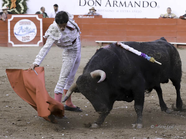 Esforzado con el tercero