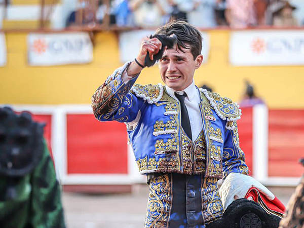 Oreja en su debut hidroclido