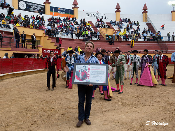 Rodrigo Santos merecido homenaje