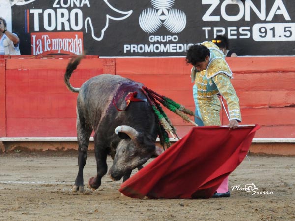 Lo llev del tercio a los medios