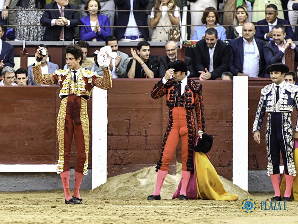 Dos trofeos y herida