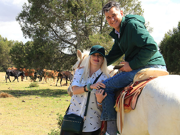 Don Carlos y su esposa Lety