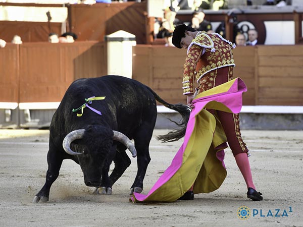 Manos a la cadera