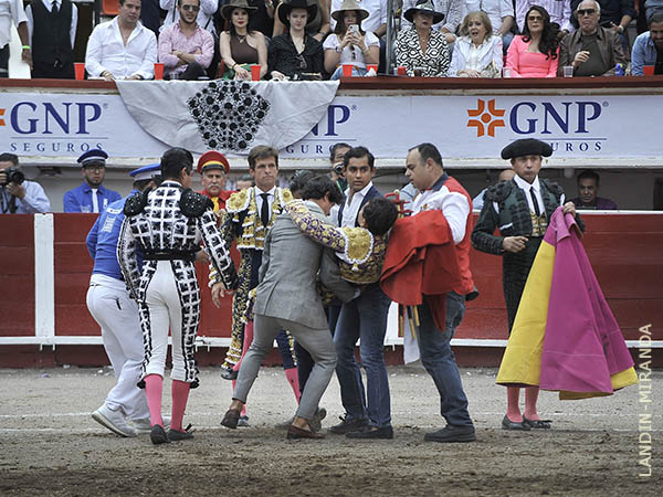 Auxilio inmediato al torero