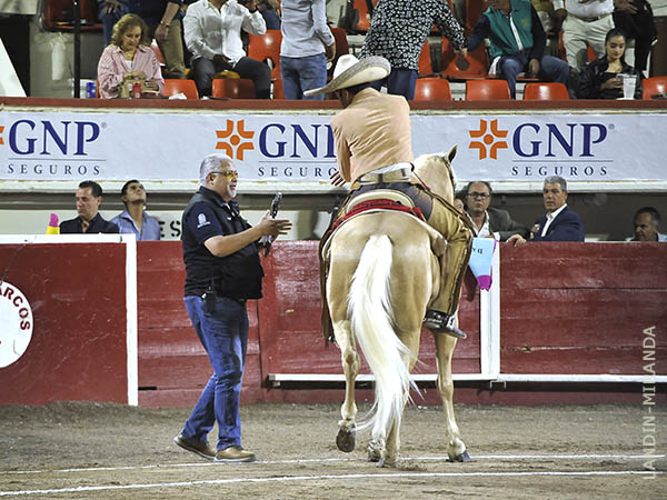 Gonzalo entrega la llave