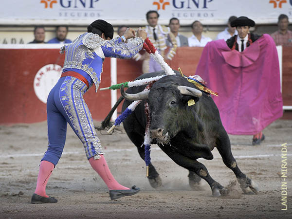 Jorge Delijorge en banderillas