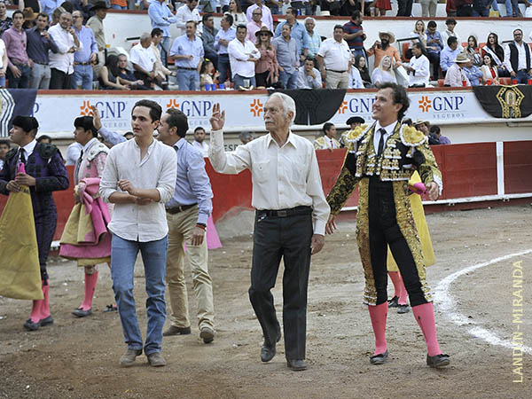 Los Lomel y Aguilar en la vuelta