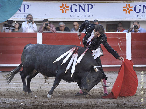 Indmito valor para seguir