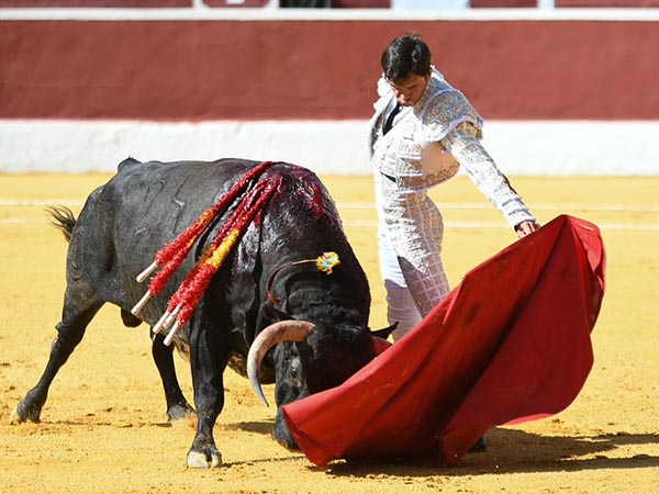 Juan del lamo inicia el festejo