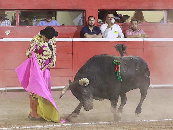 El Zapata, primer espada