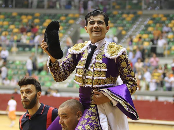 Su cuarta puerta grande en Burgos