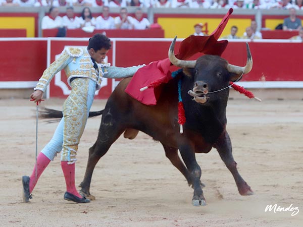 Barriendo los lomos