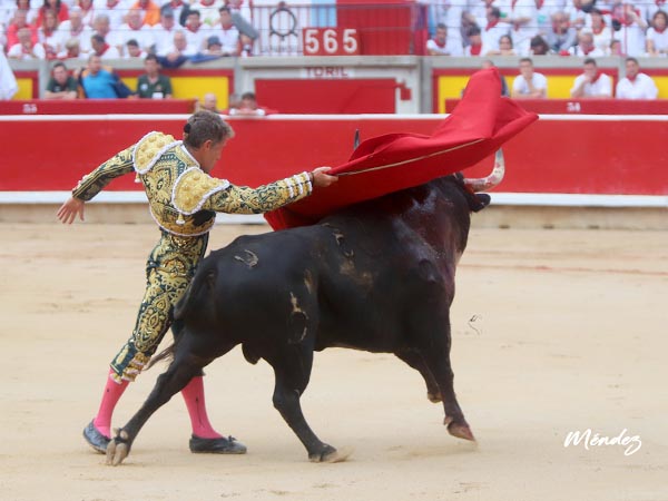 Barriendo los lomos