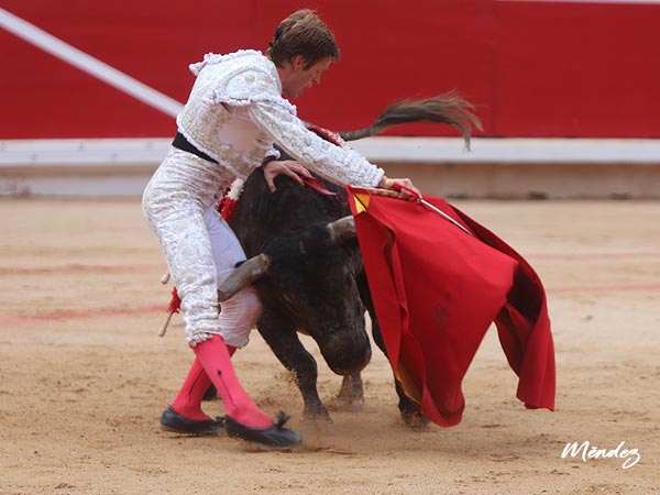 De nuevo se le quiso colar