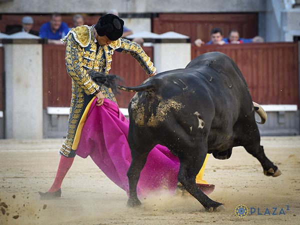 Manos a la cadera