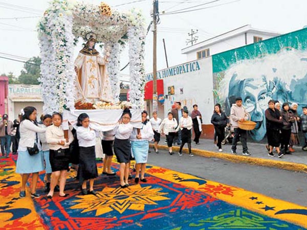 Fiesta tradicional en Coatitla