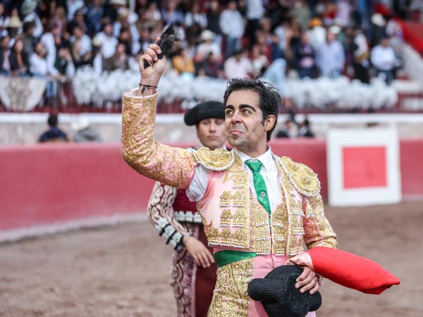 Oreja para De Pablo