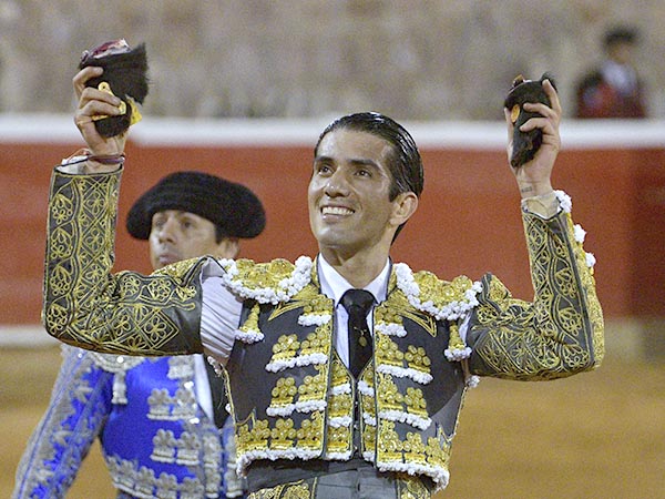 Dos trofeos a la espuerta