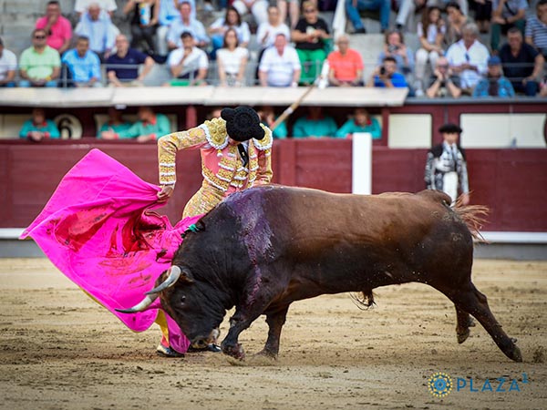 Manos a la cadera