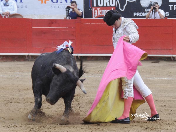 Juan Querencia abre el festejo