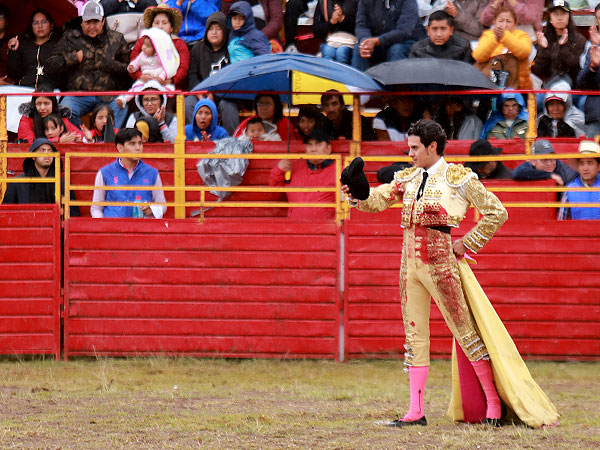 Gran ovacin en el tercio