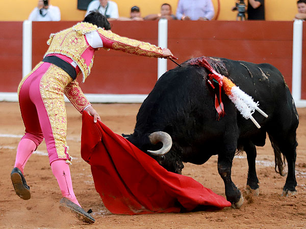 Certero con la espada