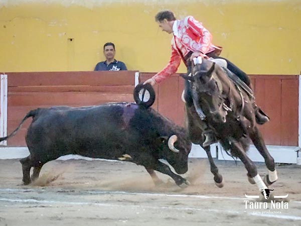 Hermoso abre el festejo