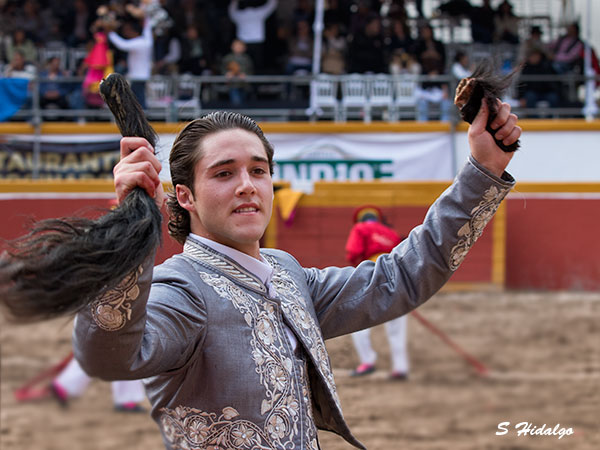 Tarik, peleando las palmas