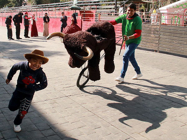 Encierro infantil en el zcalo