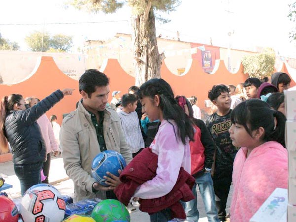 Futbolista y aficionada al toro