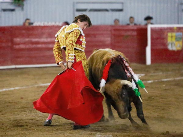 Torero cambio de mano