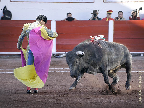 Luvano, primer espada