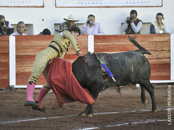 Enganchado en el embroque