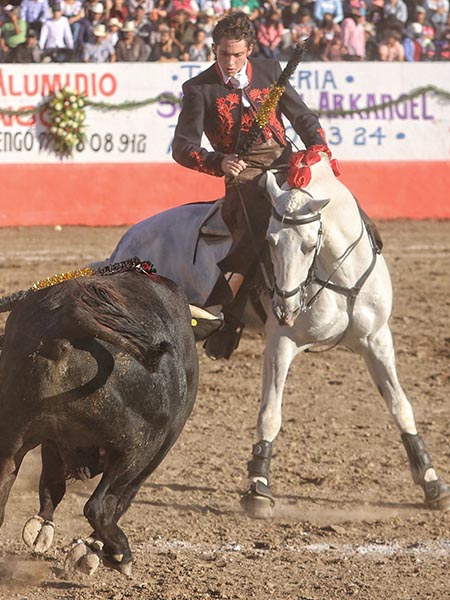 Toreando con la jaca