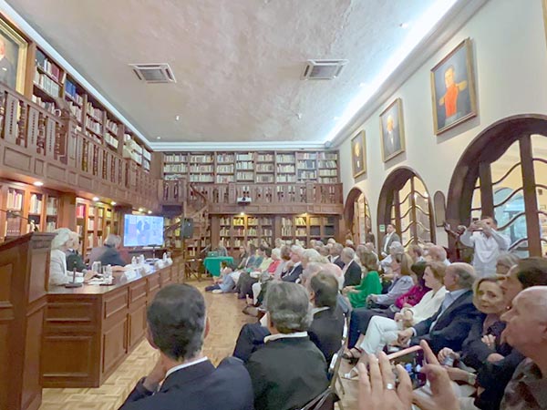 La Biblioteca Mexicana, abarrotada