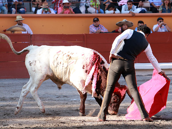 Aun lesionado dio buen juego