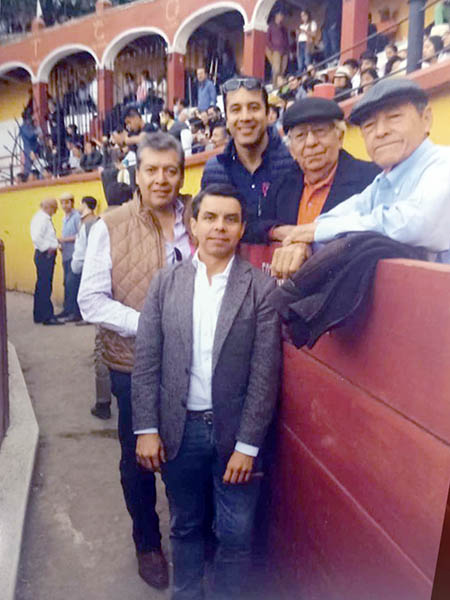 Tarde de toros en el callejn de Tlaxcala