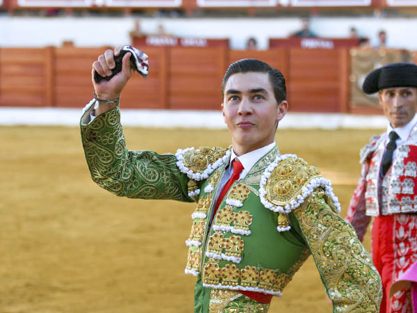 Bruno Aloi corta una oreja en La Solana