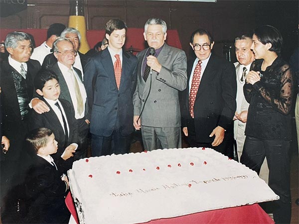 Pastel gigante para El Juli