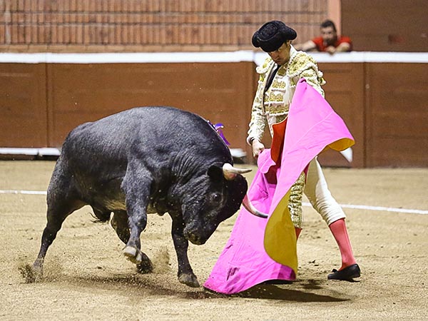 Mauricio abre el festejo