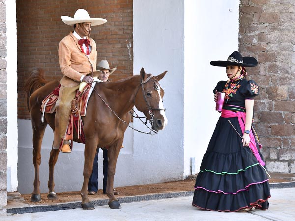 Charro y adelita