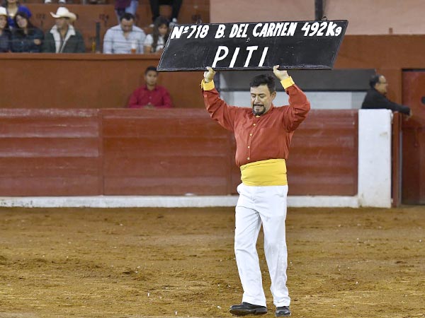 Homenaje pstumo al decano