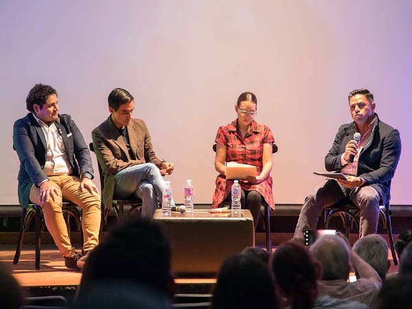 Interesante tertulia en el ciclo cultural