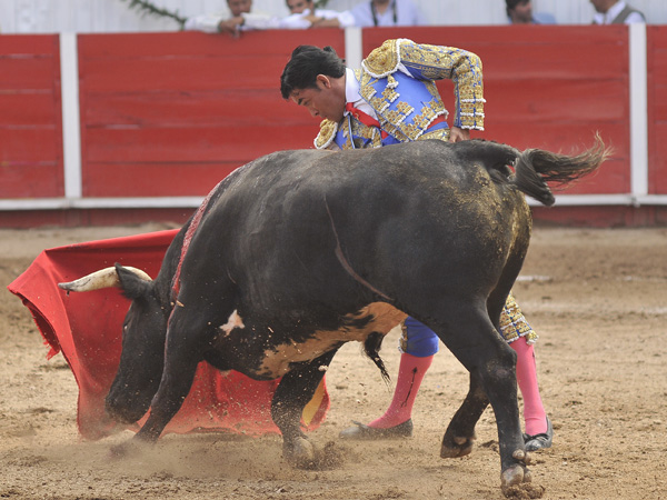 Un derechazo del tlaxcalteca