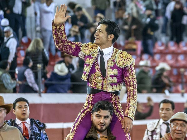 El Zapata sale a hombros en Pachuca