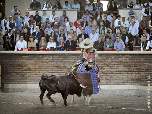 Miguel Cobos, certero en la vara